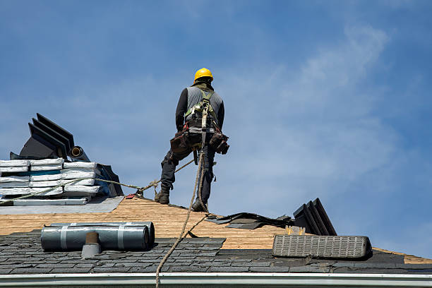 Professional Roofing technician working in Muskegon, MI